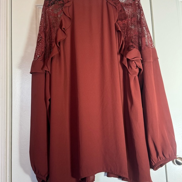 Torrid Size 3 Burgundy Blouse Warm Rust Tone Lace Sleeve Keyhole Top - Picture 3 of 5
